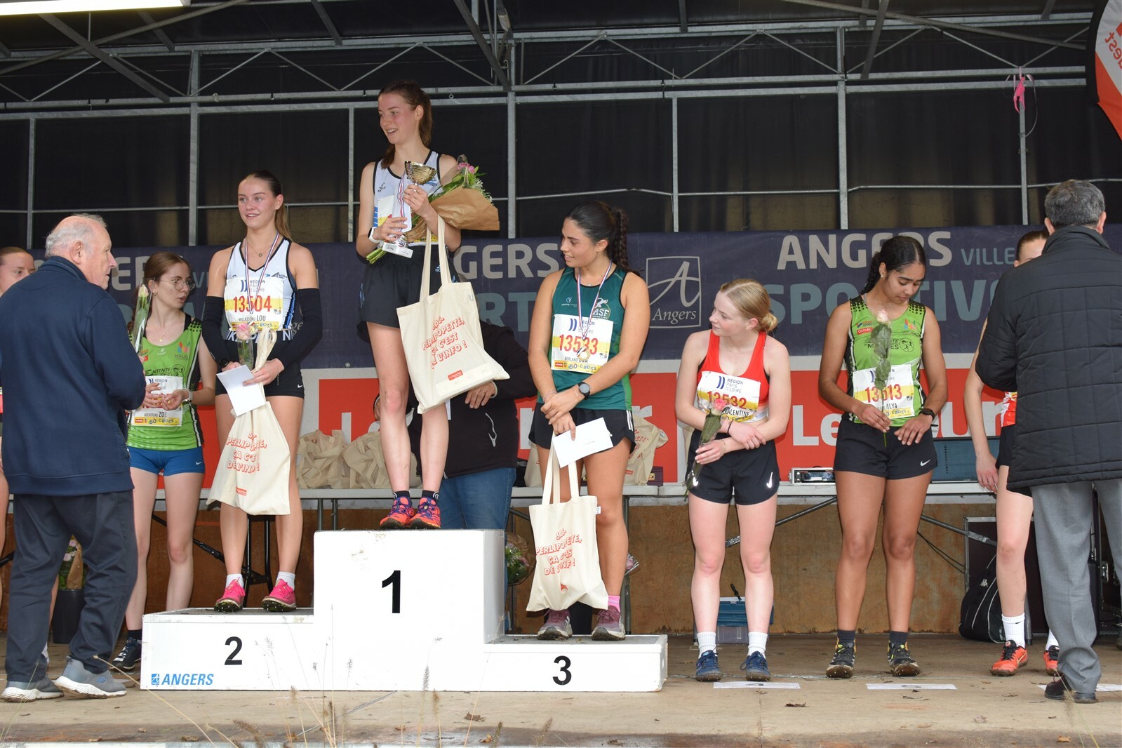 Cross du Courrier de l'Ouest, Eva sur le podium!